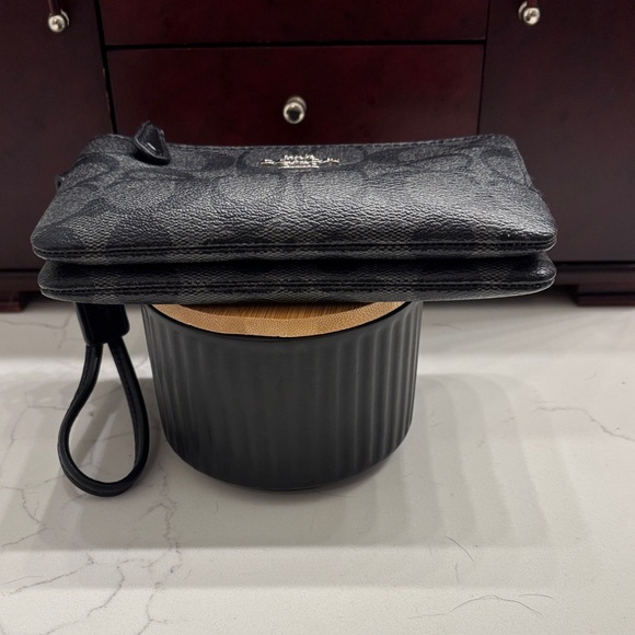 Coach Signature Black Wristlet - Picture 3 of 5